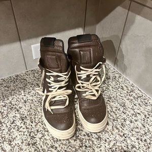 100%Authentic preowned 
Rick Owens Men's Brown Geobasket Vintage Effect Leather